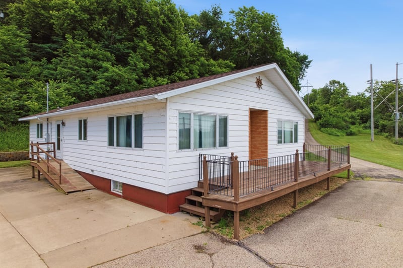 140 N State Road 35, Alma, WI 54610