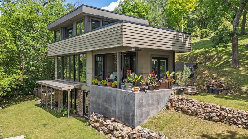 1020 Lake St N, Prescott, WI 54021