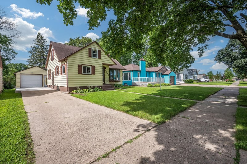 1206 Webster St, Fairmont, MN 56031
