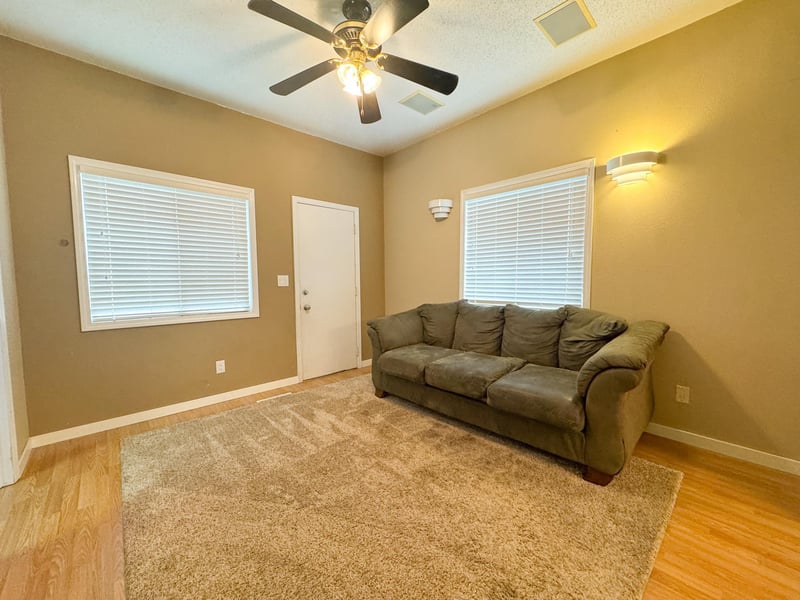 117 3rd St NE, Barnesville, MN 56514