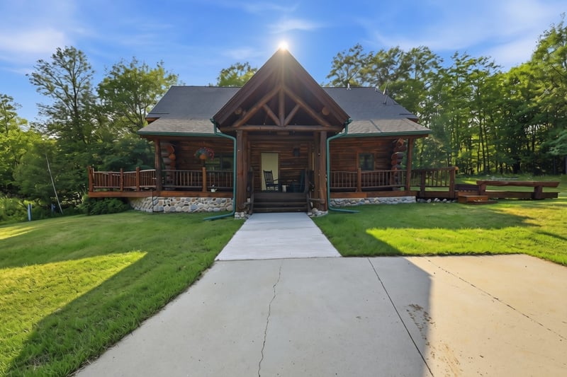 18583 Unger Ln, Grand Rapids, MN 55744