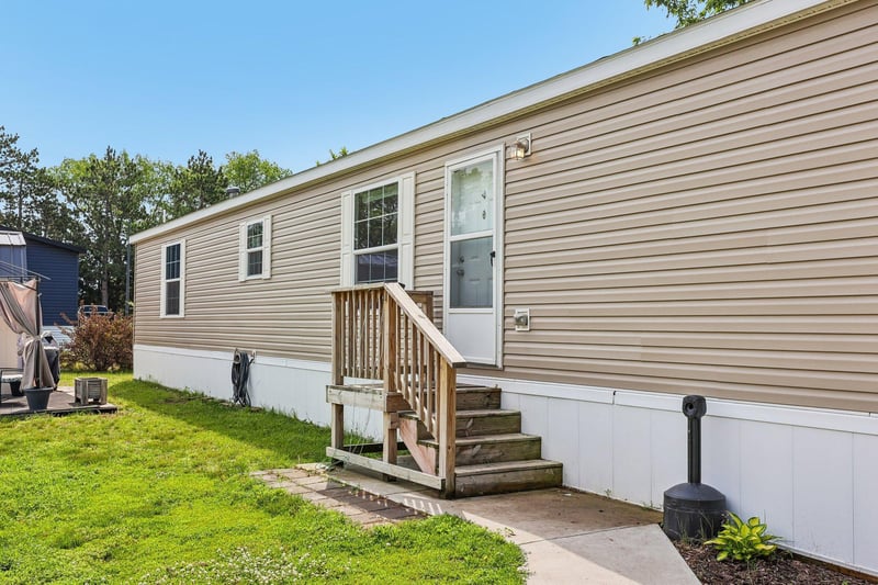 11955 Stevens Ave, Becker, MN 55308