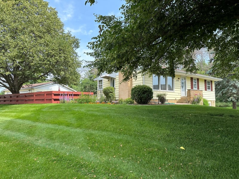 1299 N Birch Lake Blvd, White Bear Twp, MN 55110