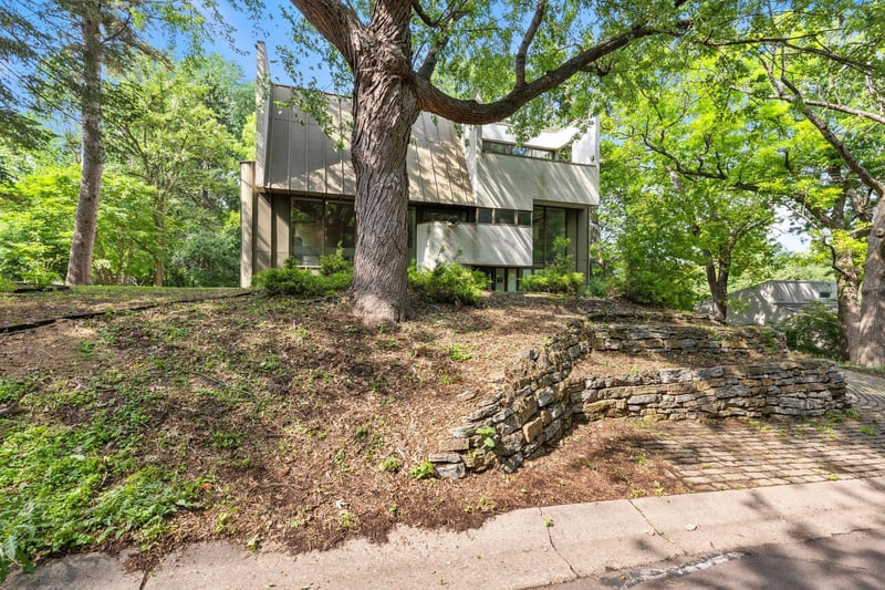 4200 Poplar Dr, Golden Valley, MN 55422