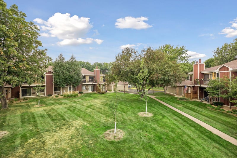 1015 Rae Dr #8, Richfield, MN 55423