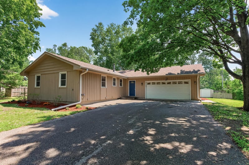 3240 Niagara Ln N, Plymouth, MN 55447