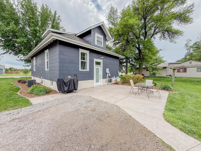 1316 W Fairview Ave, Olivia, MN 56277