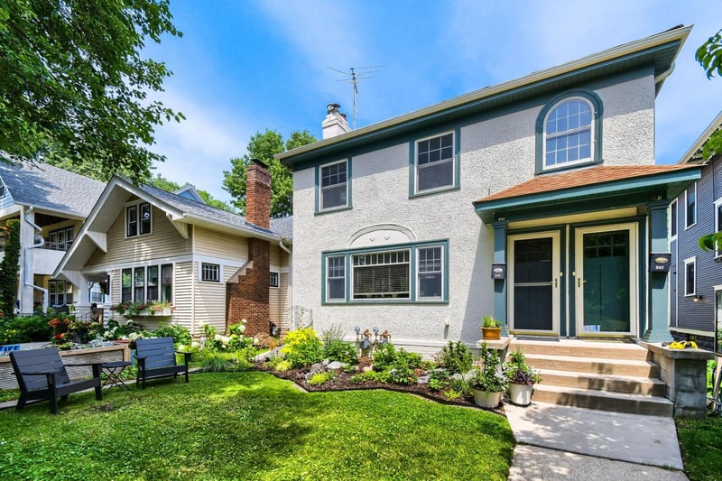 997 Saint Clair Ave, Saint Paul, MN 55105