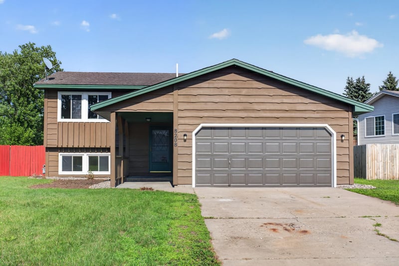 8208 Irving Ave N, Brooklyn Park, MN 55444