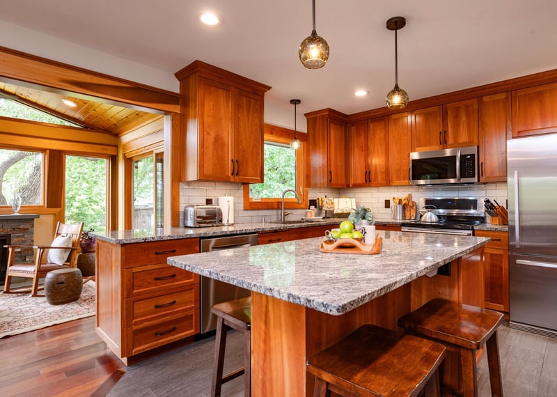 1421 Clement St, Mendota Heights, MN 55118