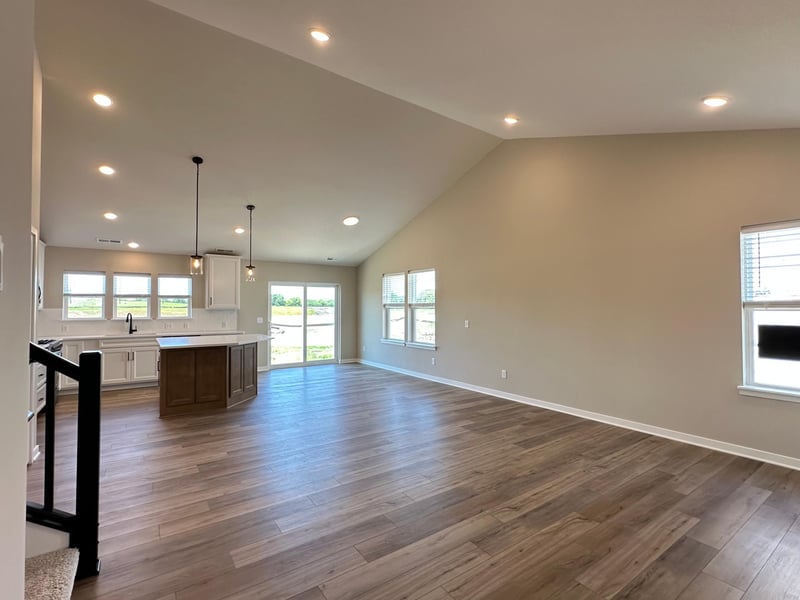 1664 Lund Way, Shakopee, MN 55379