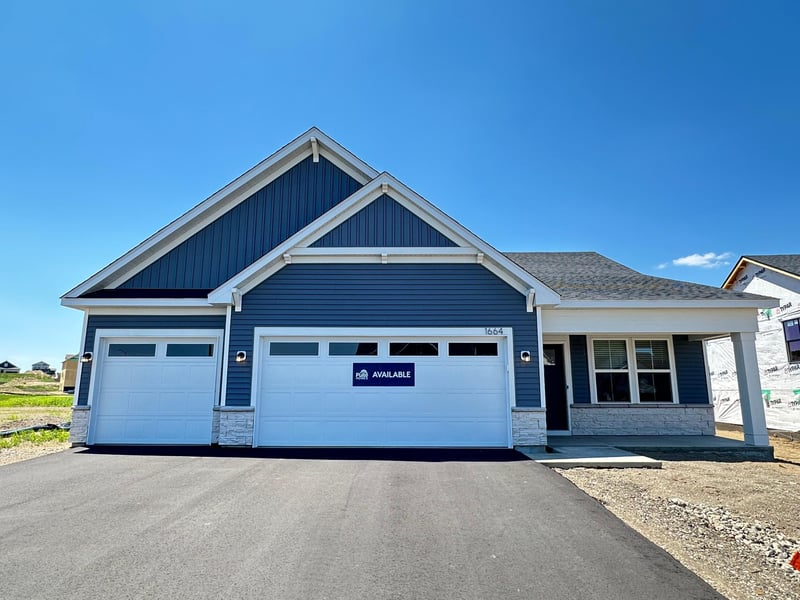 1664 Lund Way, Shakopee, MN 55379