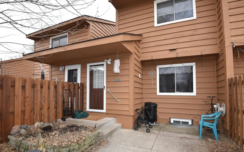 3245 Evergreen Dr, Eagan, MN 55121