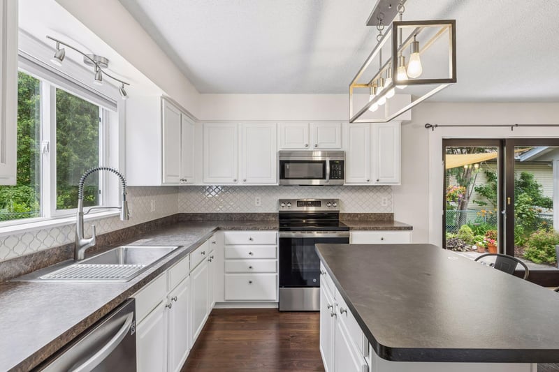 1848 Evergreen Draw, Woodbury, MN 55125