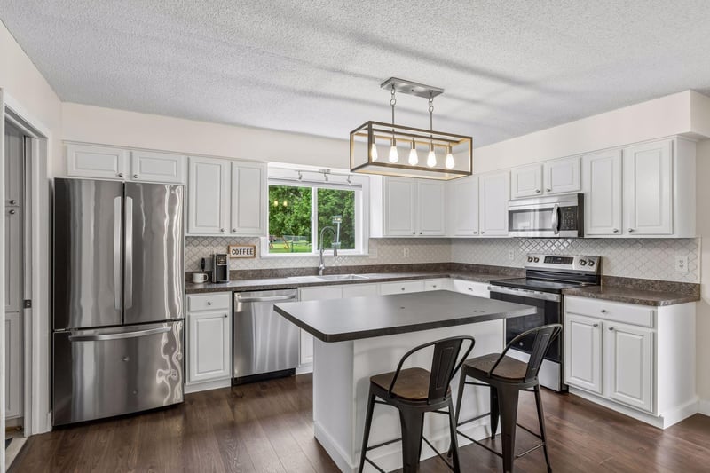 1848 Evergreen Draw, Woodbury, MN 55125