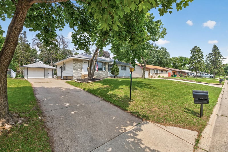 409 Manor Dr NE, Spring Lake Park, MN 55432