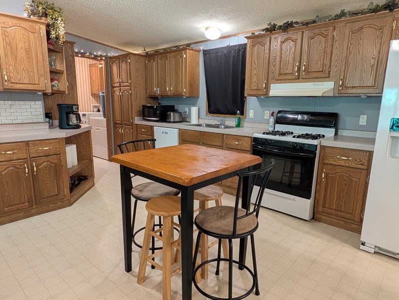 3945 Maple St, Kettle River, MN 55757