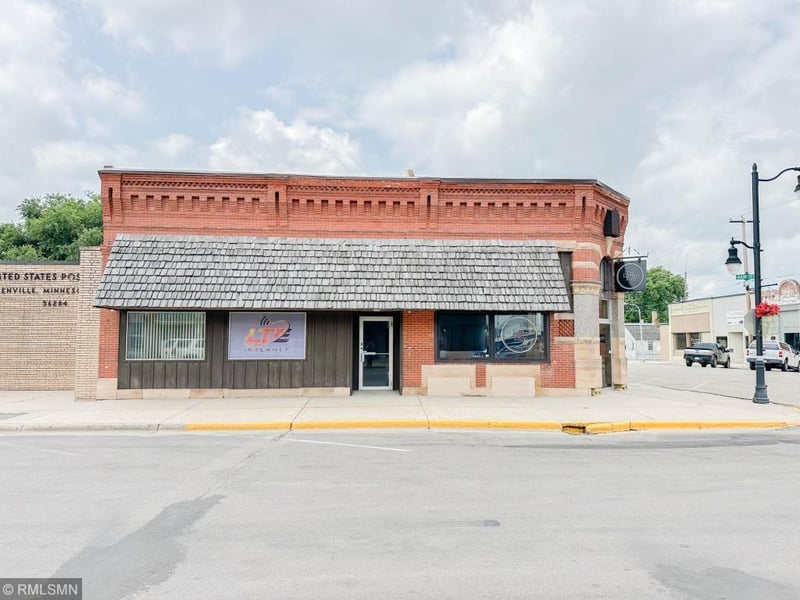 346 Main St N, Renville, MN 56284