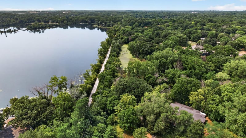 11833 Shady Oak Ln, Minnetonka, MN 55343