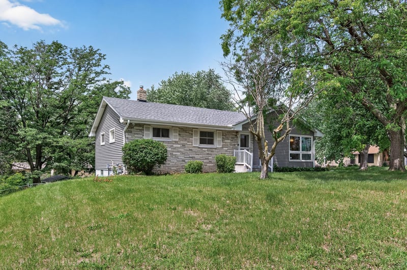 1791 Atlantic St, Maplewood, MN 55109