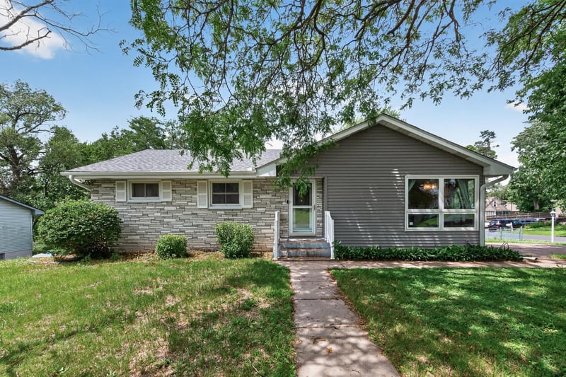 1791 Atlantic St, Maplewood, MN 55109