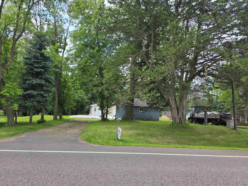 7749 Pioneer Rd, Wyoming, MN 55092