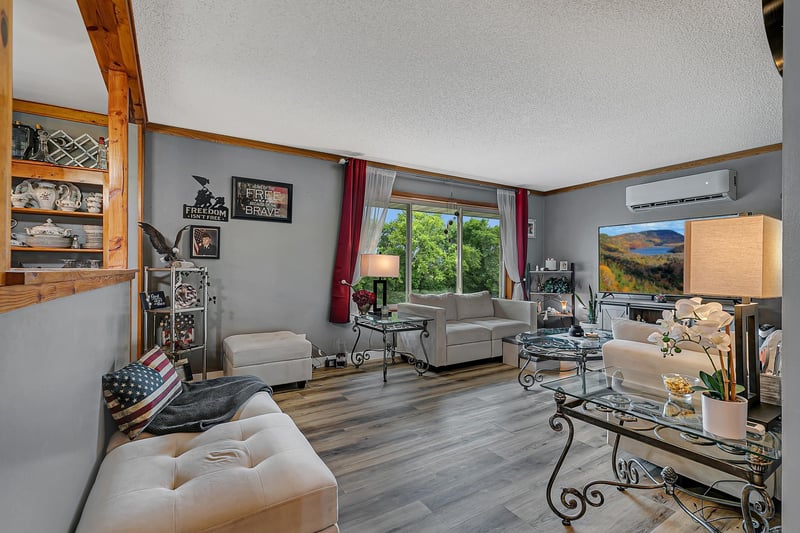 523 Linden Ave E, Kimball, MN 55353