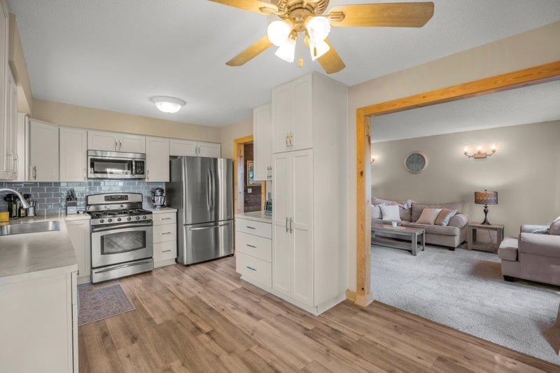 9562 99th Ave N, Maple Grove, MN 55369