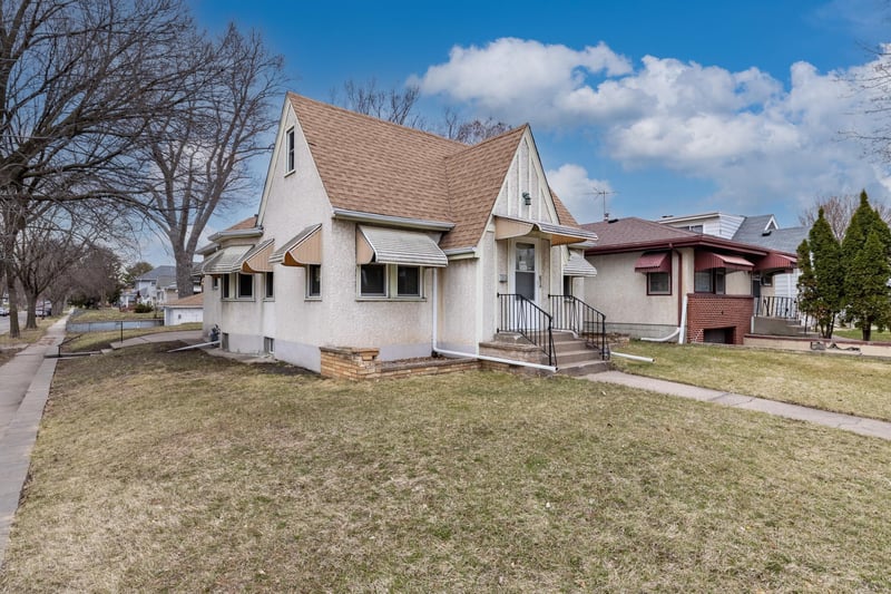 227 Maryland Ave W, Saint Paul, MN 55117