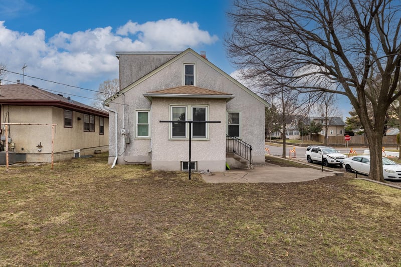 227 Maryland Ave W, Saint Paul, MN 55117
