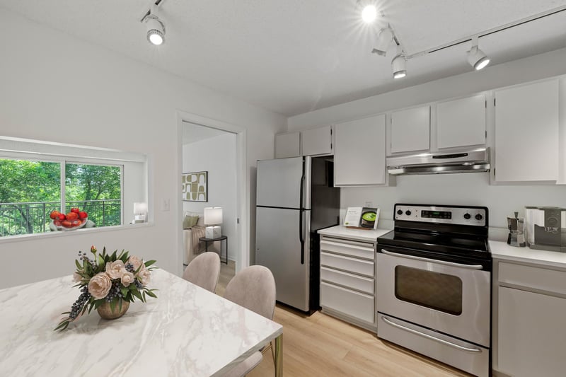 210 W Grant St #607, Minneapolis, MN 55403