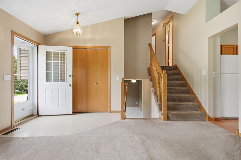 536 14th St, Delano, MN 55328