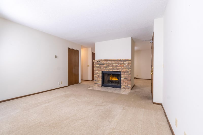 350 Shelard Pw #206, Saint Louis Park, MN 55426