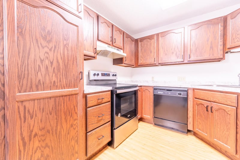 350 Shelard Pw #206, Saint Louis Park, MN 55426