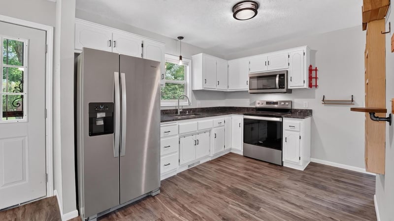 47585 Cedarcrest Trl, Rush City, MN 55069