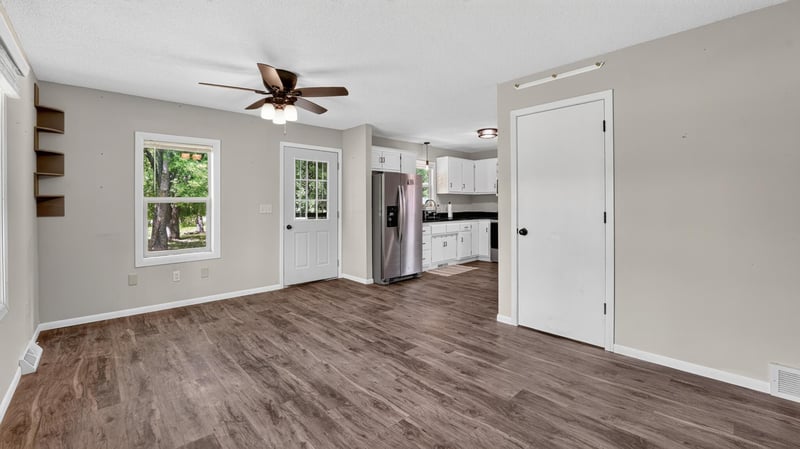 47585 Cedarcrest Trl, Rush City, MN 55069