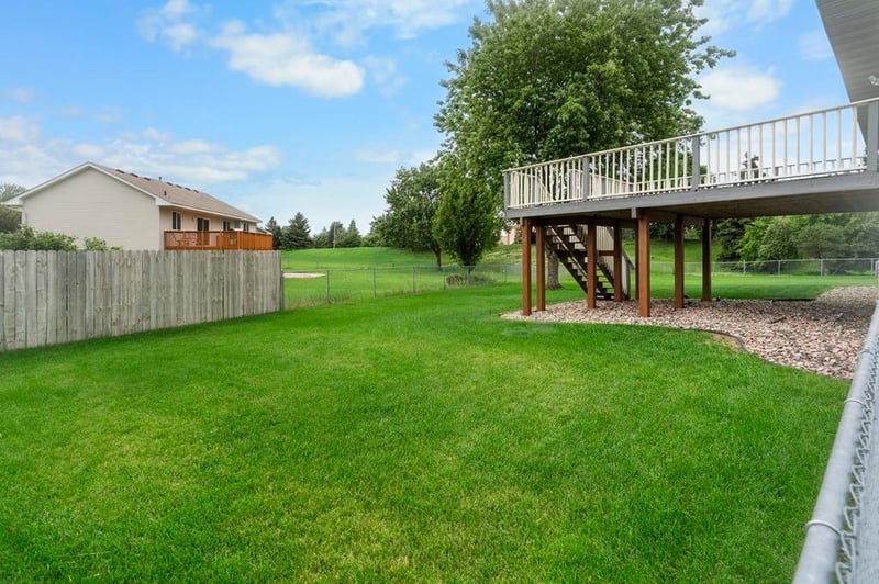 6724 92nd Ct N, Brooklyn Park, MN 55445