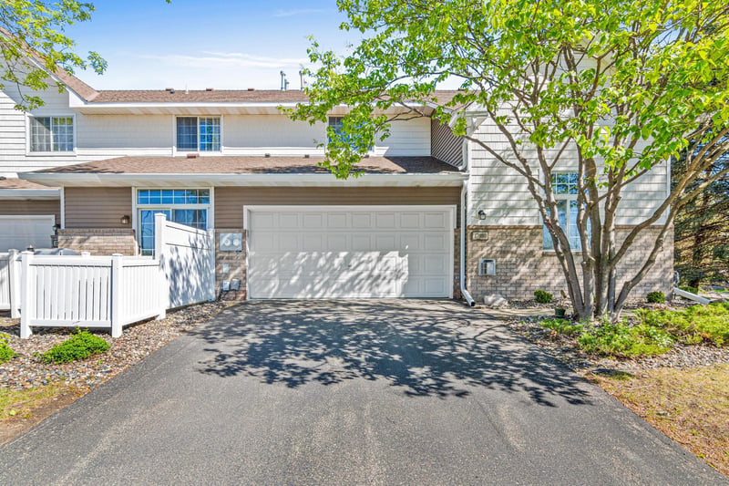 17980 Cobblestone Way, Eden Prairie, MN 55347