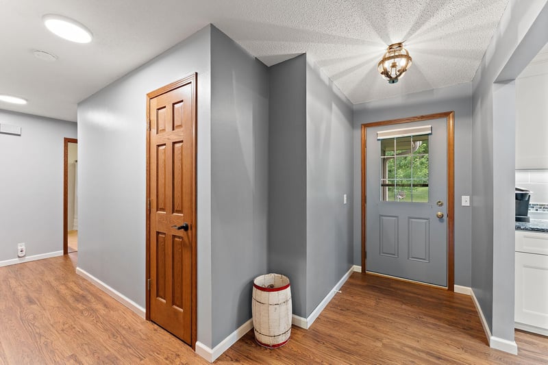 12680 N Shannon Dr, Shakopee, MN 55379