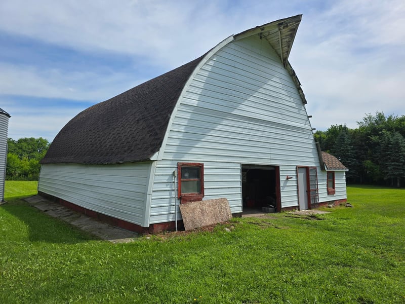 10466 County Highway 18, Ulen, MN 56585