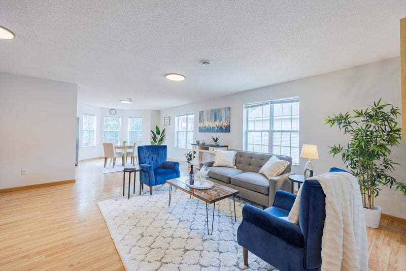 1512 Albemarle St, Saint Paul, MN 55117