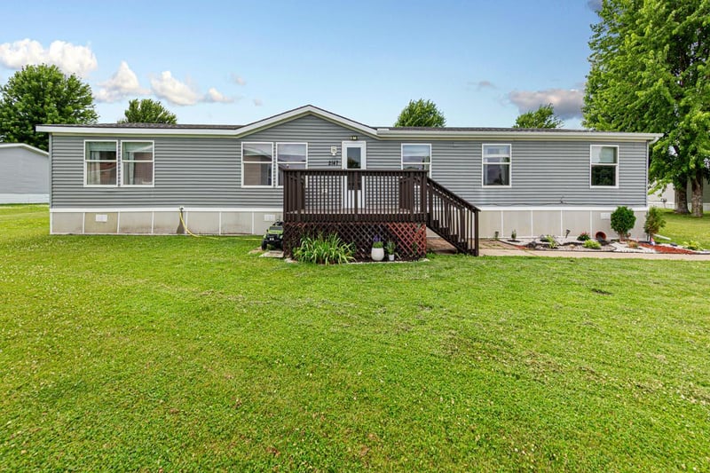 2147 Celtic Ct, North Mankato, MN 56003