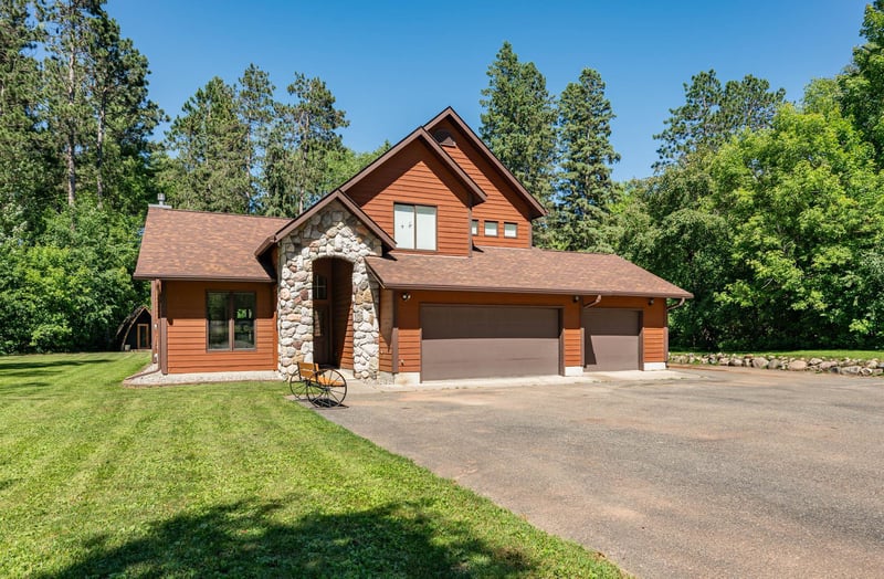 1903 White Tail Ln, Grand Rapids, MN 55744