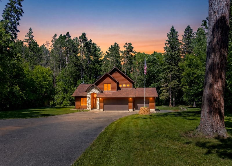 1903 White Tail Ln, Grand Rapids, MN 55744