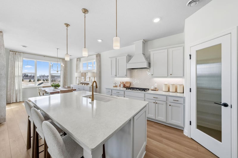3694 Holbrook Dr, Waconia, MN 55387