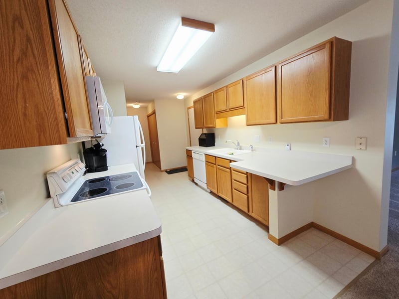 19136 Concord Ct NW, Elk River, MN 55330