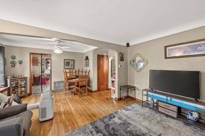 404 1st Ave S, South Saint Paul, MN 55075