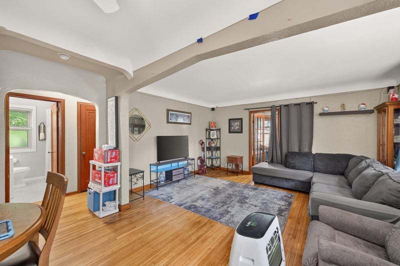 404 1st Ave S, South Saint Paul, MN 55075