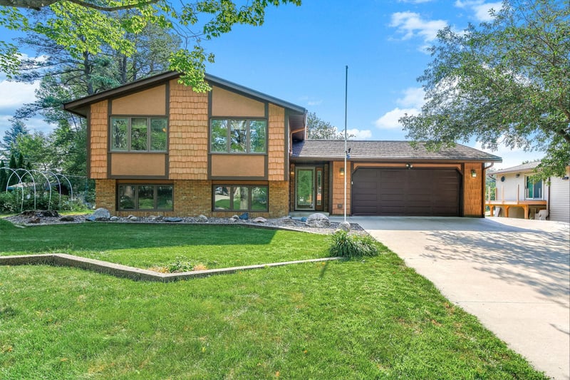 435 Allan Ave, Owatonna, MN 55060