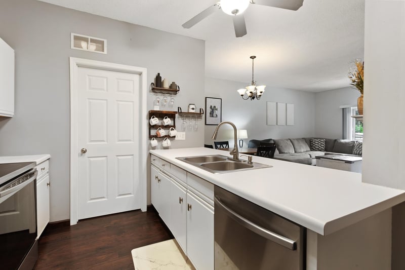 701 Woodduck Dr #C, Woodbury, MN 55125